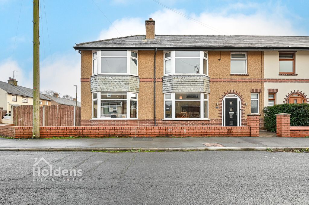 Property photo 1 of 28