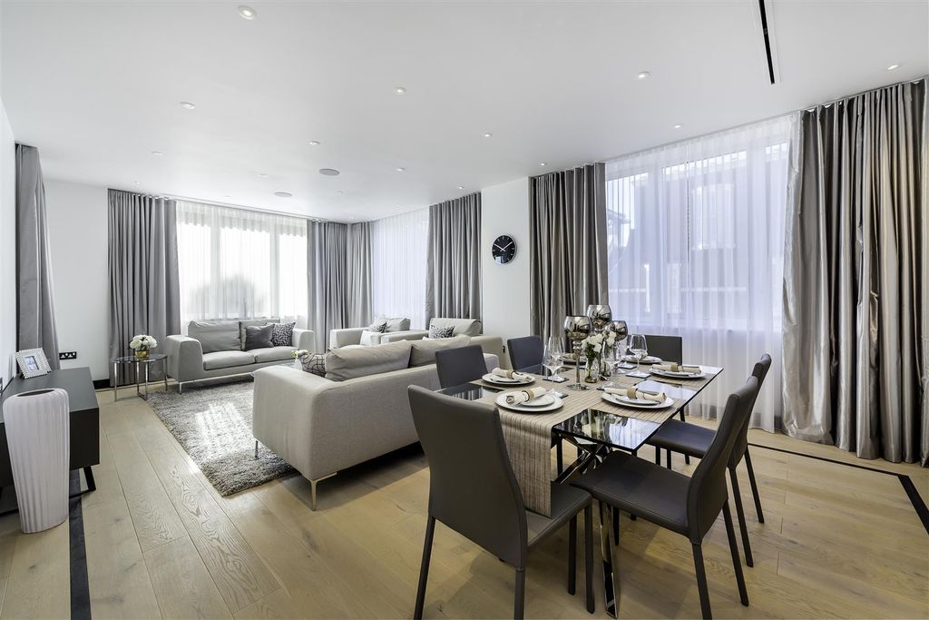 Property photo 1 of 17 Reception Room