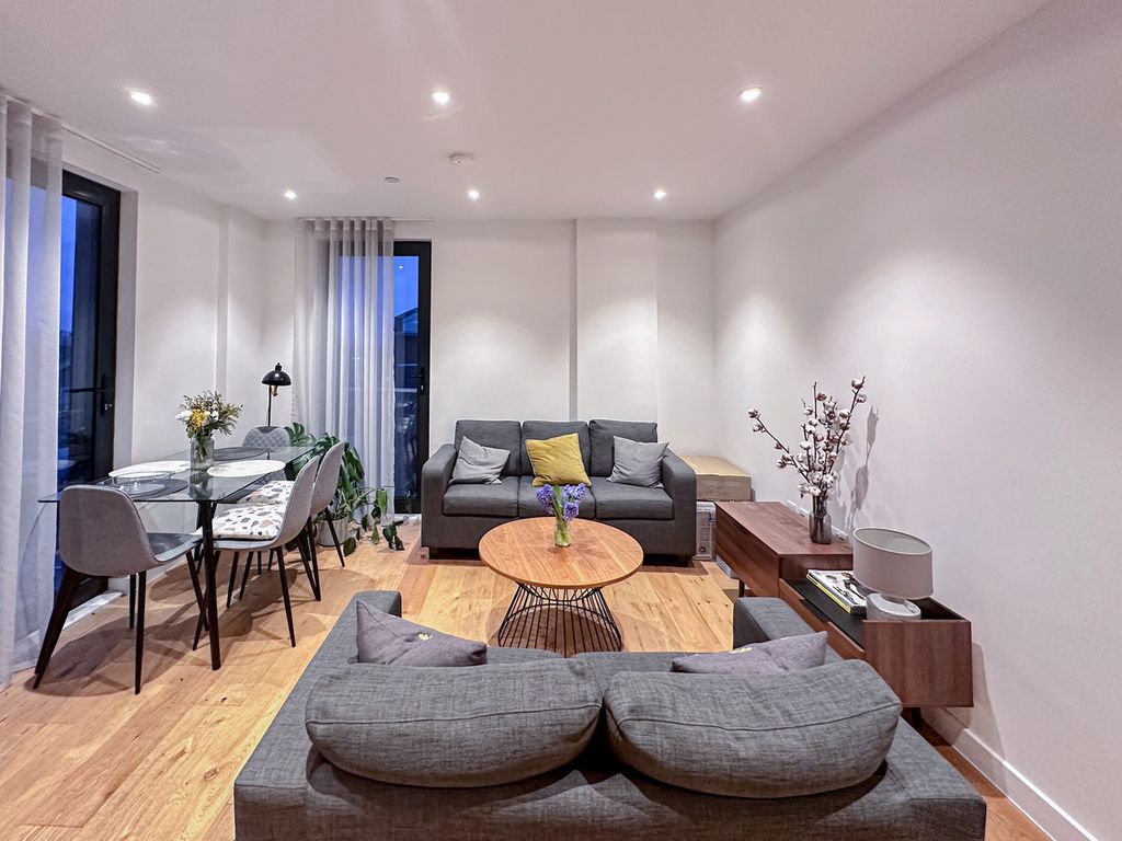 Property photo 2 of 8