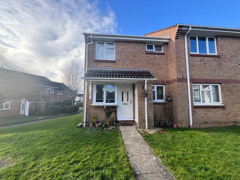 Property photo 1 of 11 Front