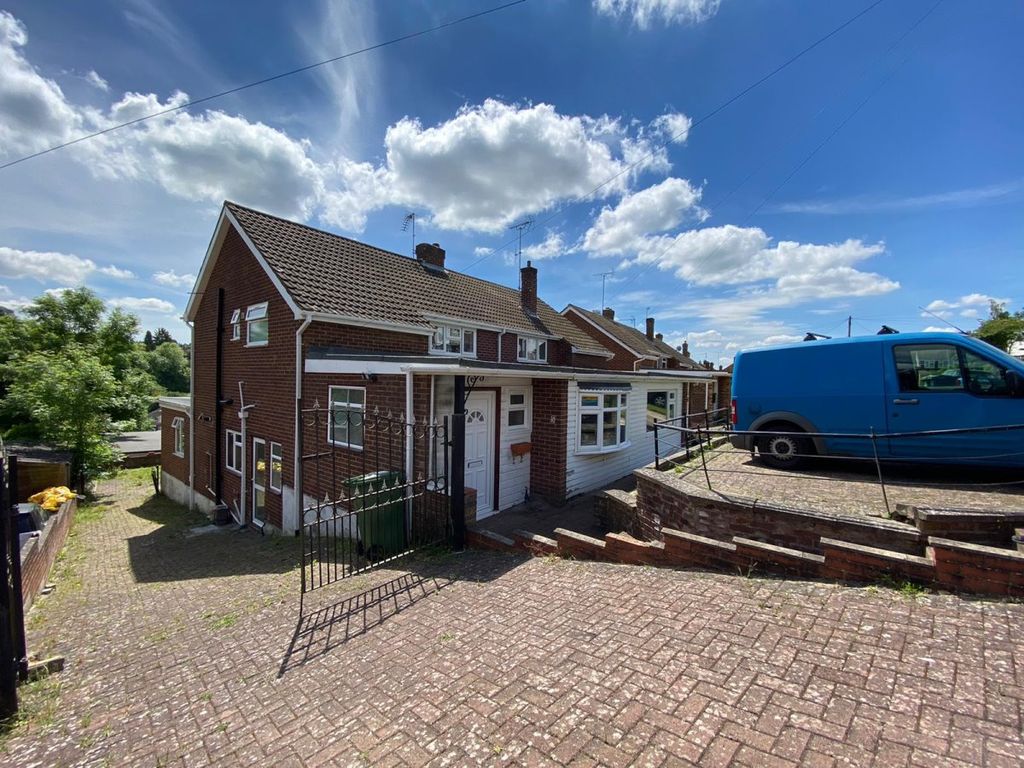 Property photo 2 of 27