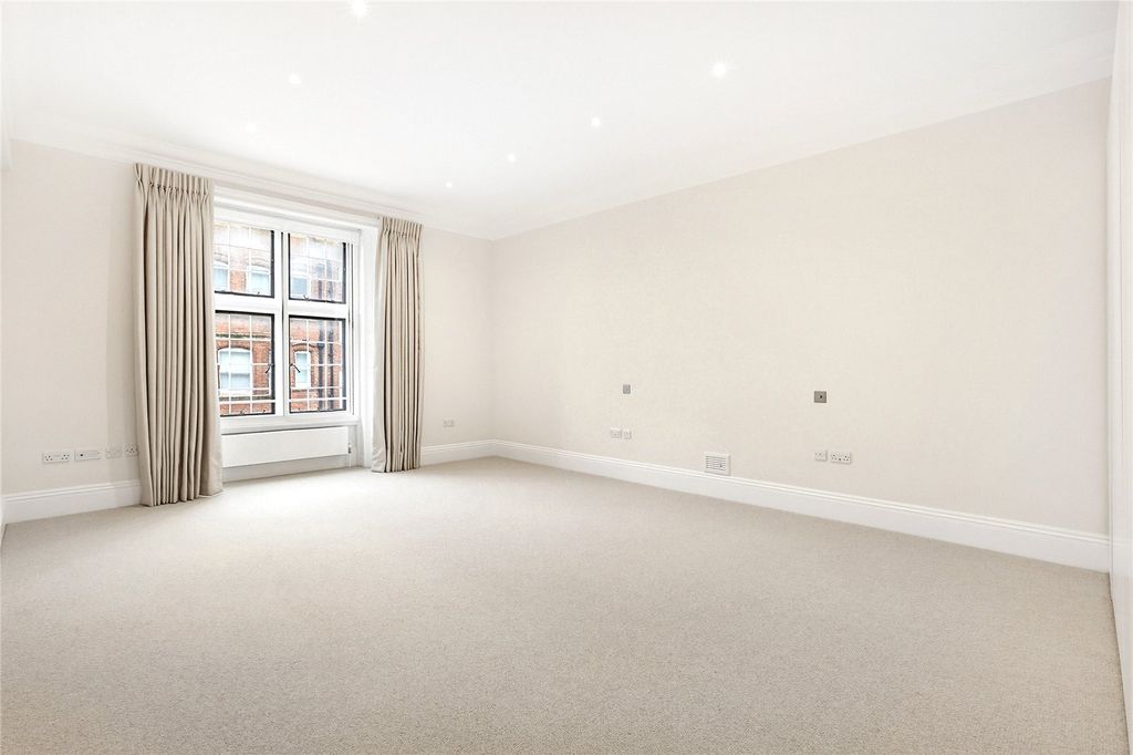 Property photo 3 of 17 Picture No. 53
