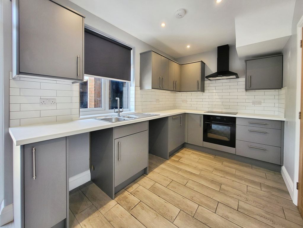 Property photo 3 of 11 Breakfast Kitchen