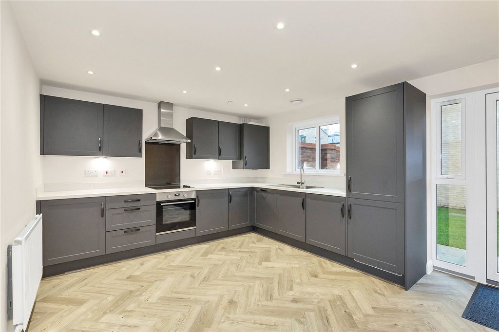 Property photo 2 of 18 Picture No. 02