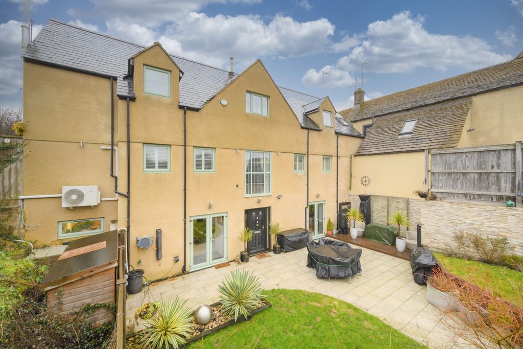 Property photo 1 of 25 Dsc_3762-Edit