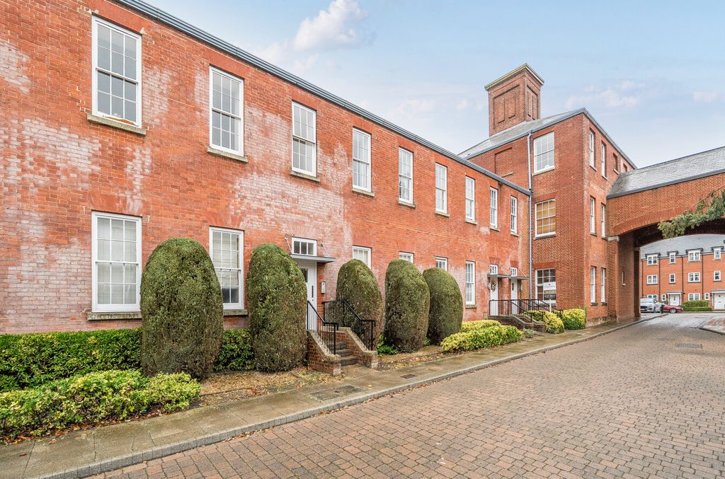 Property photo 1 of 15 1534639-19-6Accee...