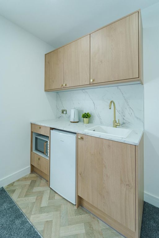 Property photo 3 of 12 R4 5