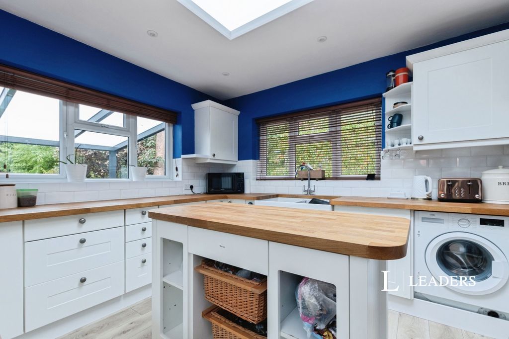 Property photo 2 of 21 Pbox-Img.Jpg
