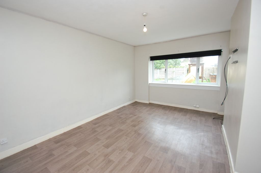 Property photo 2 of 15 5257282