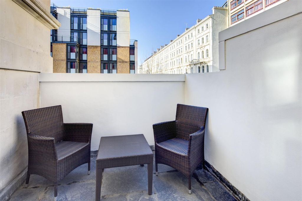 Property photo 3 of 6 8  10 Ennismore Gardens - 322095 Terrace_Rgb.Jpg