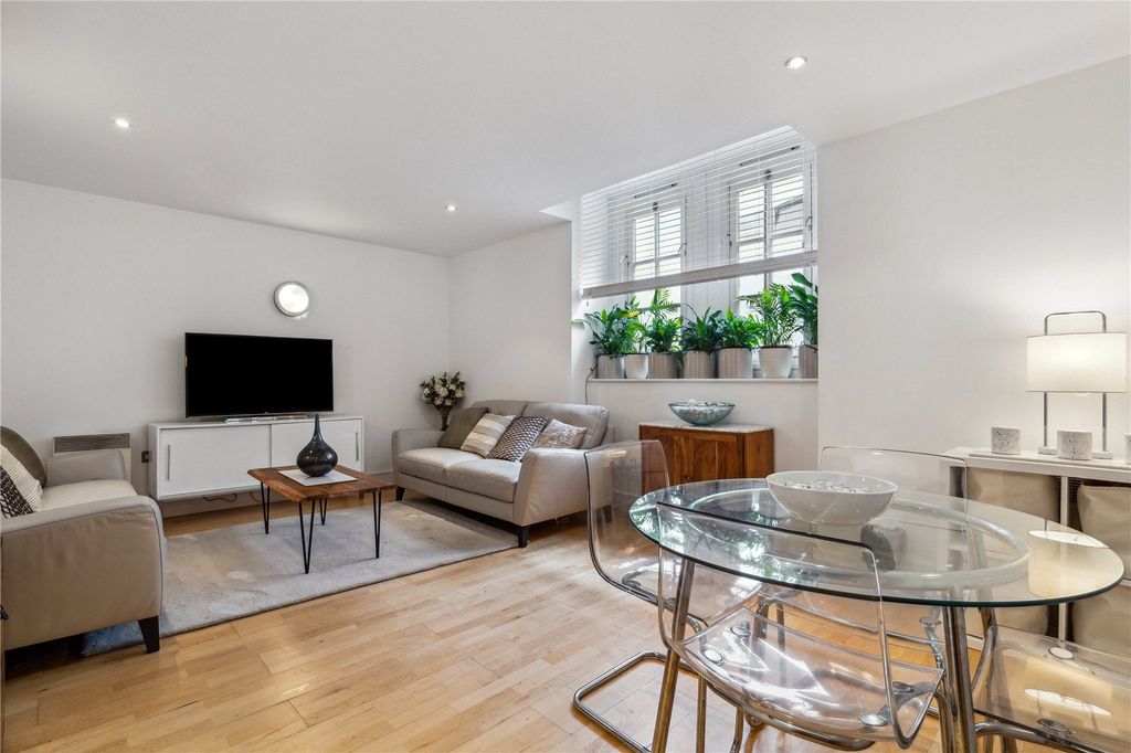 Property photo 1 of 18 Picture No. 05