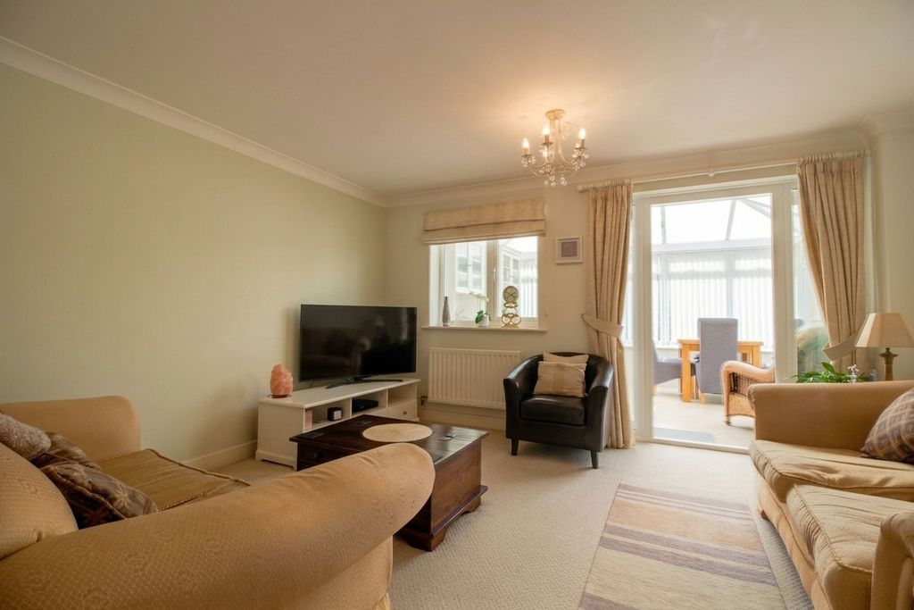 Property photo 3 of 19