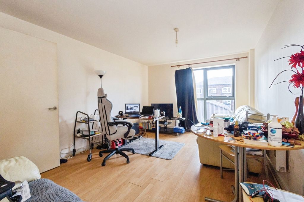 Property photo 2 of 10 Photo