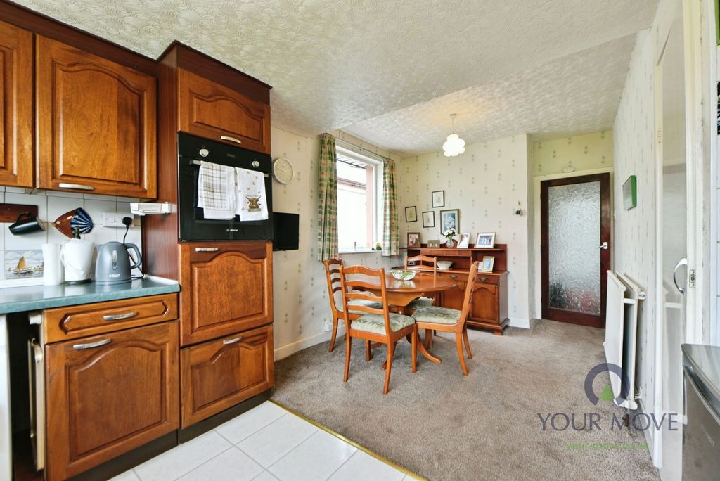 Property photo 3 of 11 Pbox-Img.Jpg