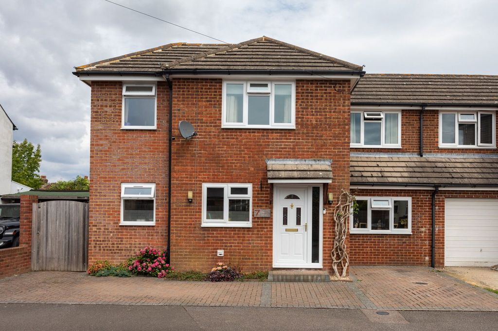 Property photo 1 of 33