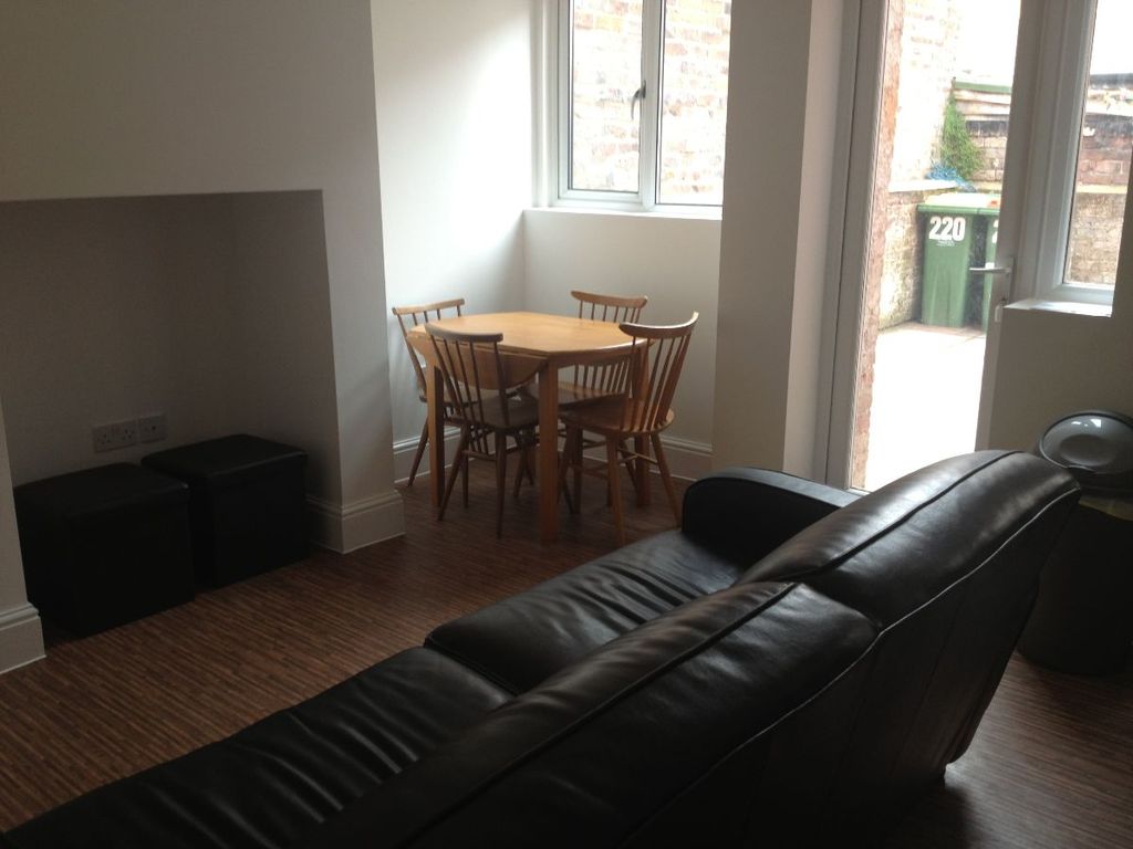 Property photo 1 of 4