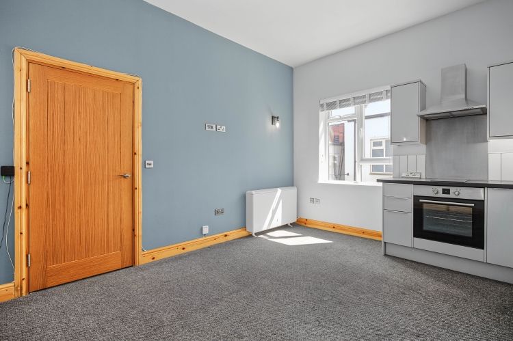 Property photo 3 of 8 336429