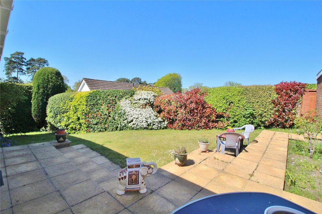 Property photo 3 of 16 Picture No. 25