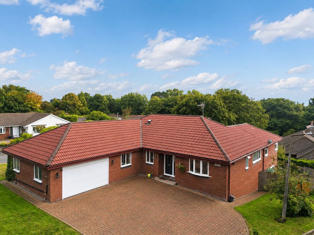Property photo 1 of 33