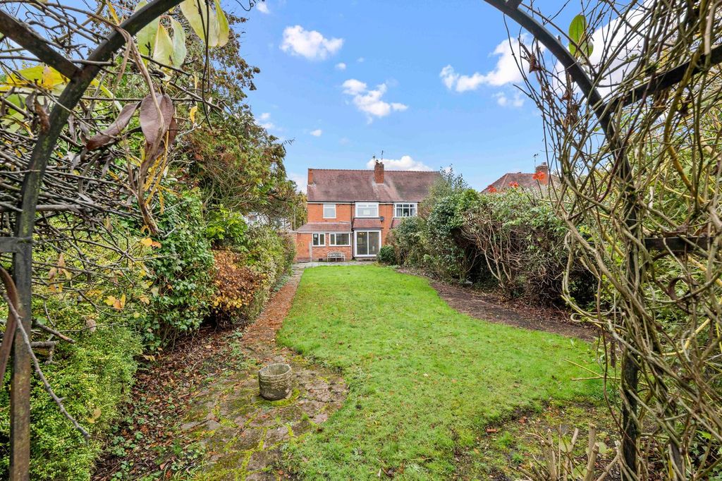 Property photo 2 of 28