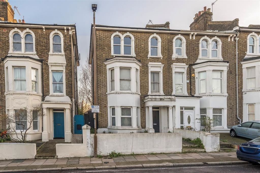 Property photo 1 of 8