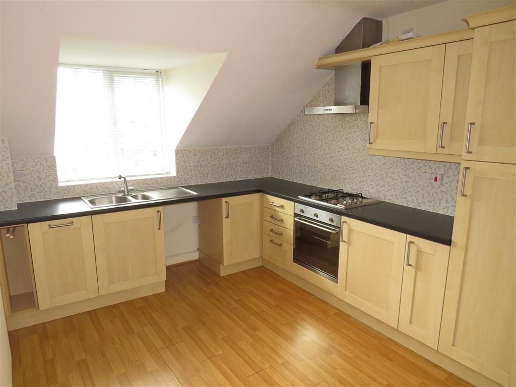 Property photo 3 of 10 Kitchen