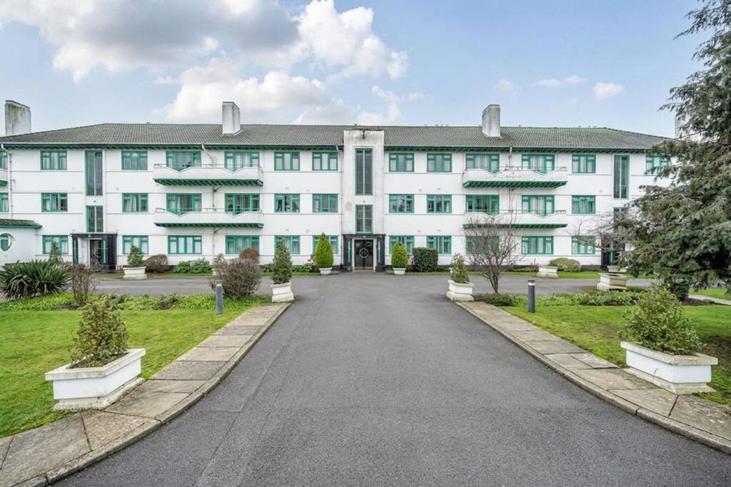 Property photo 1 of 7