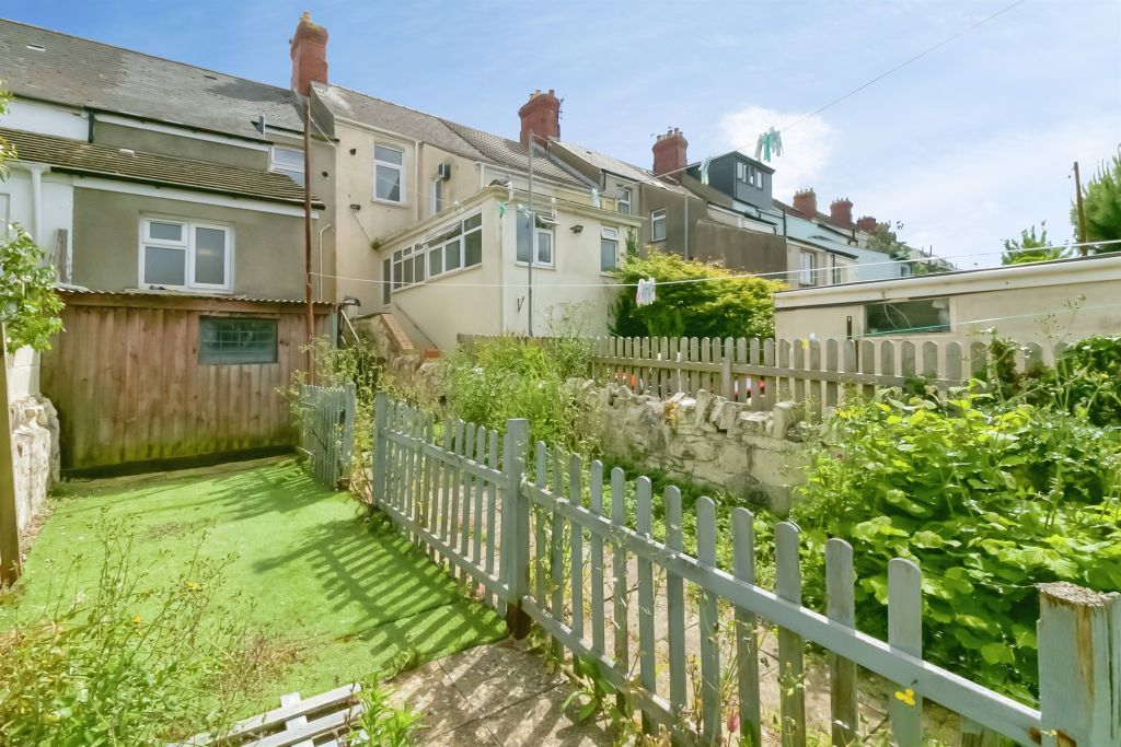 Property photo 2 of 18