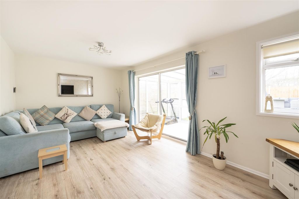 Property photo 3 of 12 8-Down-Edge-06.Jpg