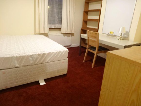 Property photo 2 of 8 Back Bedoom