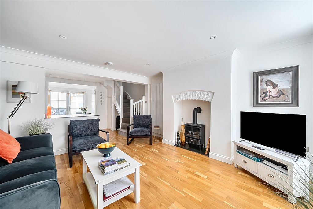Property photo 3 of 13 Sitting Room