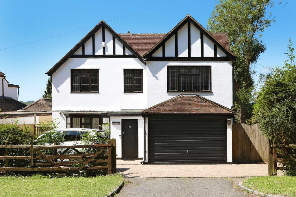 Property photo 1 of 16 Front