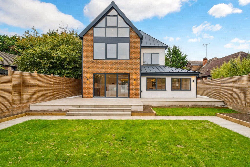 Property photo 3 of 32 Picture No. 15