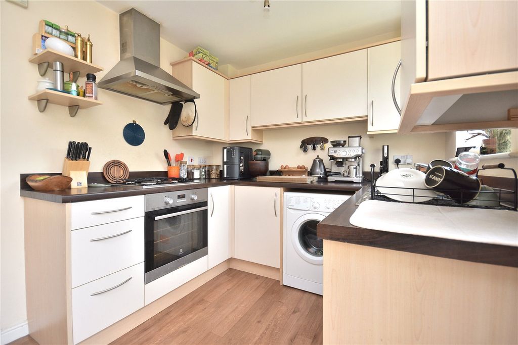 Property photo 3 of 14 Picture No. 10