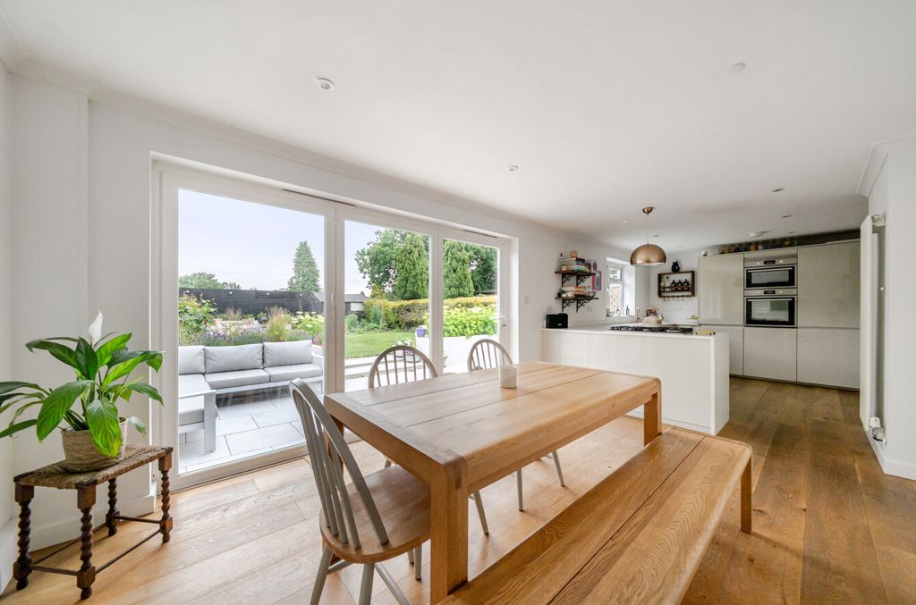 Property photo 3 of 25 1472394-17-6A33Ff...