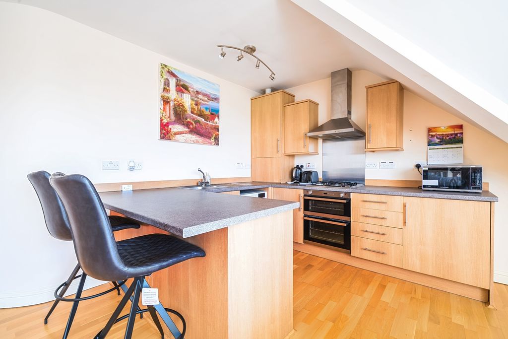 Property photo 2 of 21 1488998-4-6A58Fe6665152