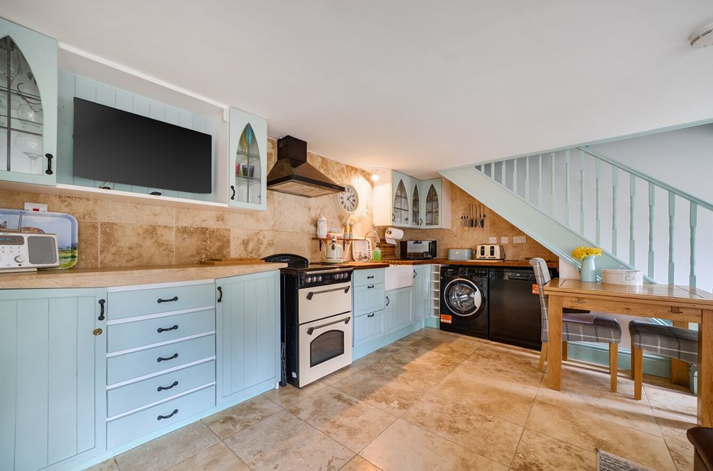 Property photo 2 of 13 Kitchen