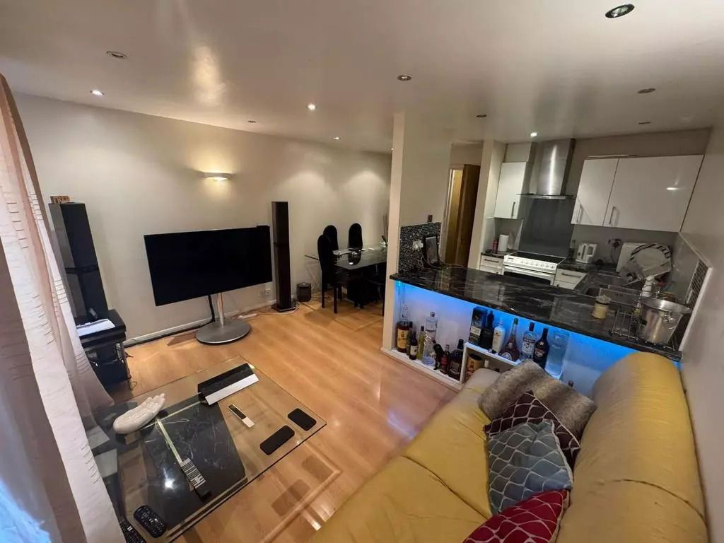 Property photo 1 of 11
