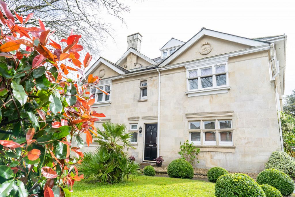 Property photo 1 of 19
