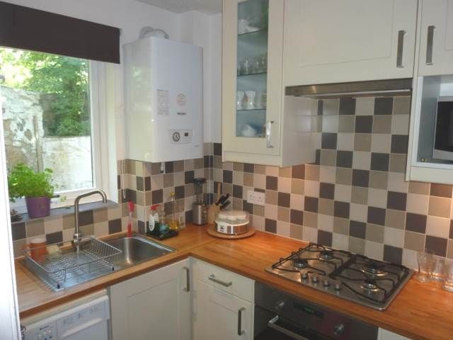 Property photo 3 of 6 Kitchen