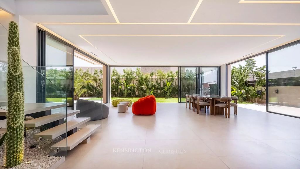 Property photo 3 of 40