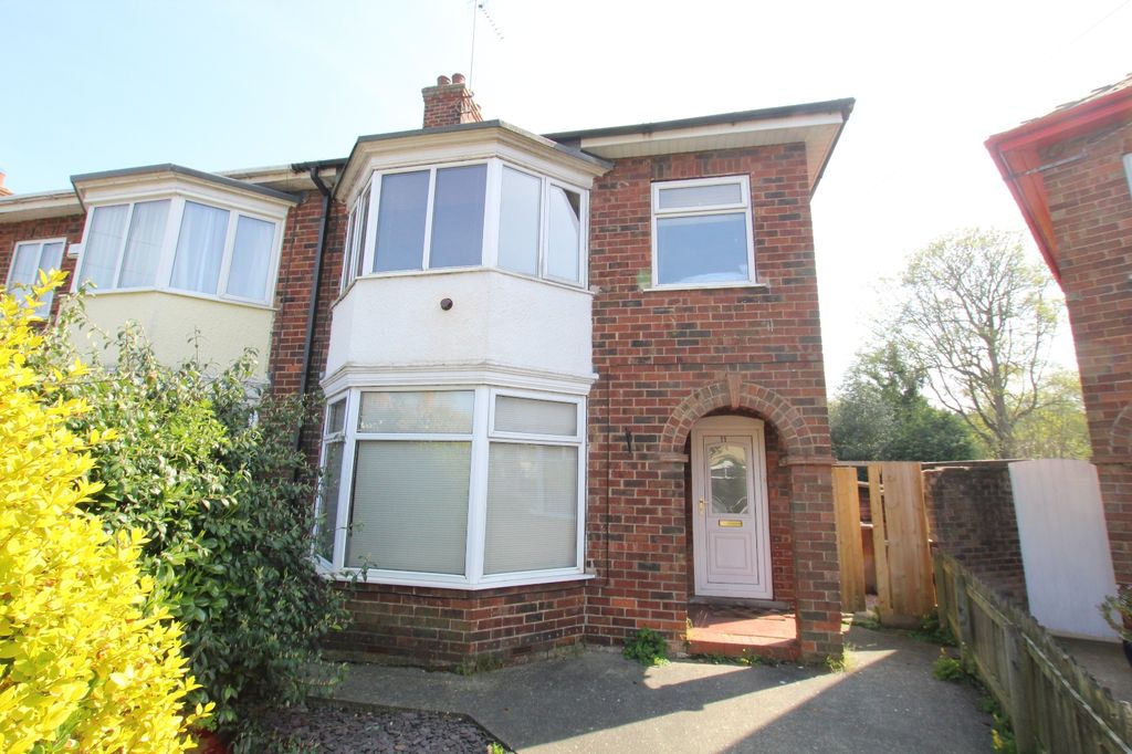 Property photo 1 of 7 External