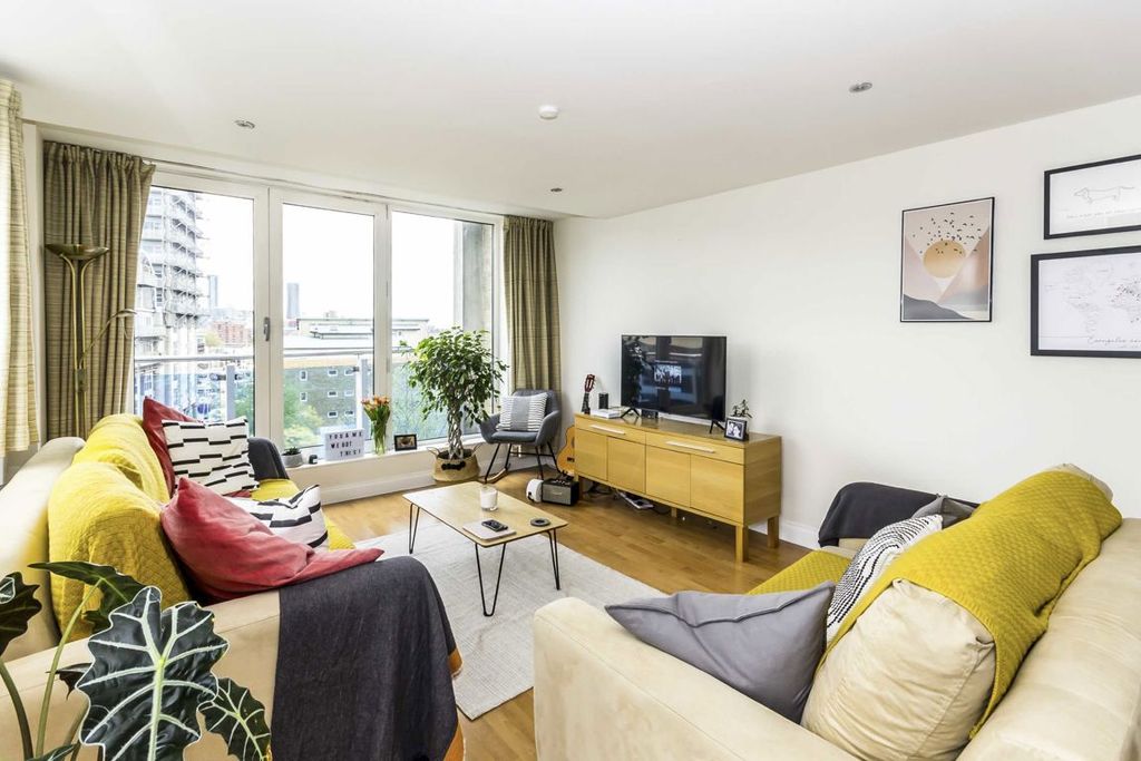 Property photo 3 of 7