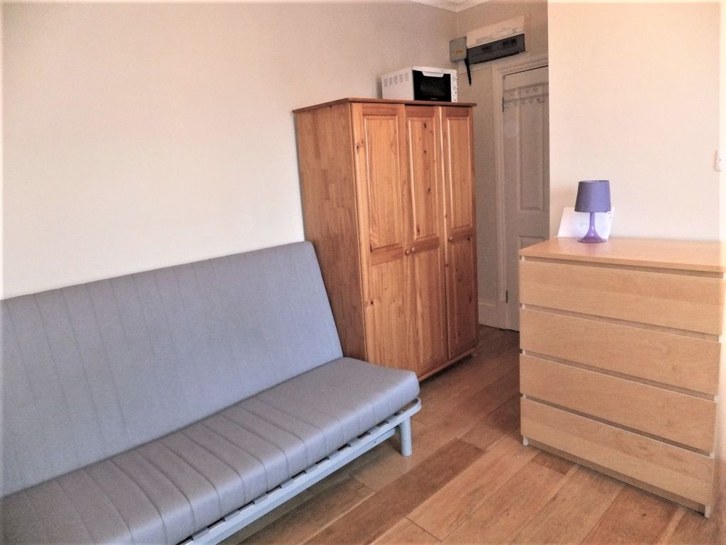 Property photo 2 of 3