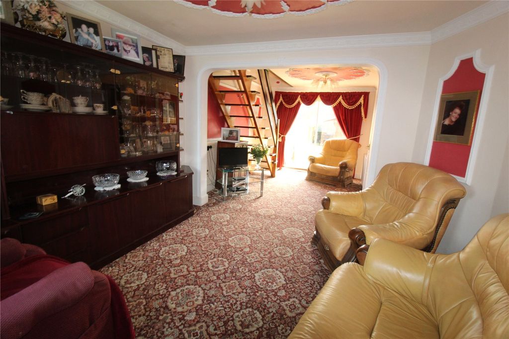 Property photo 3 of 19 Picture No. 15