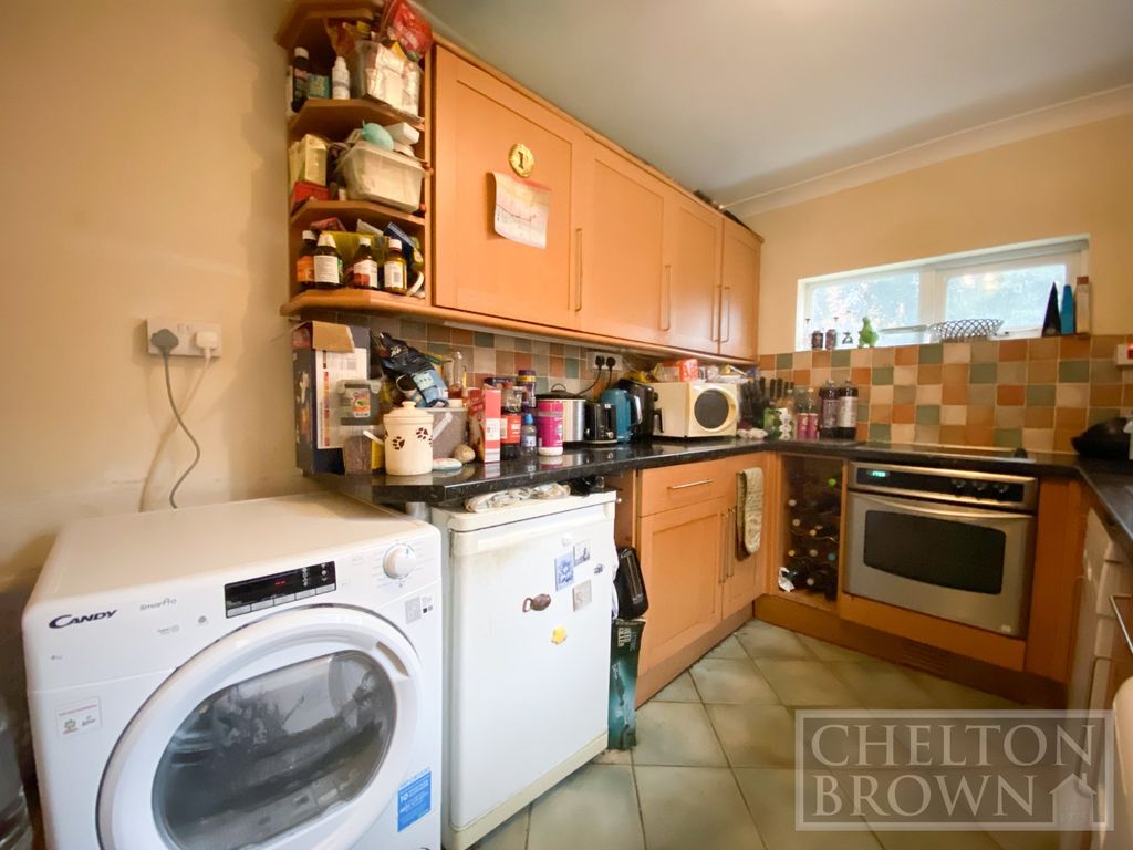 Property photo 3 of 21 Kitchen