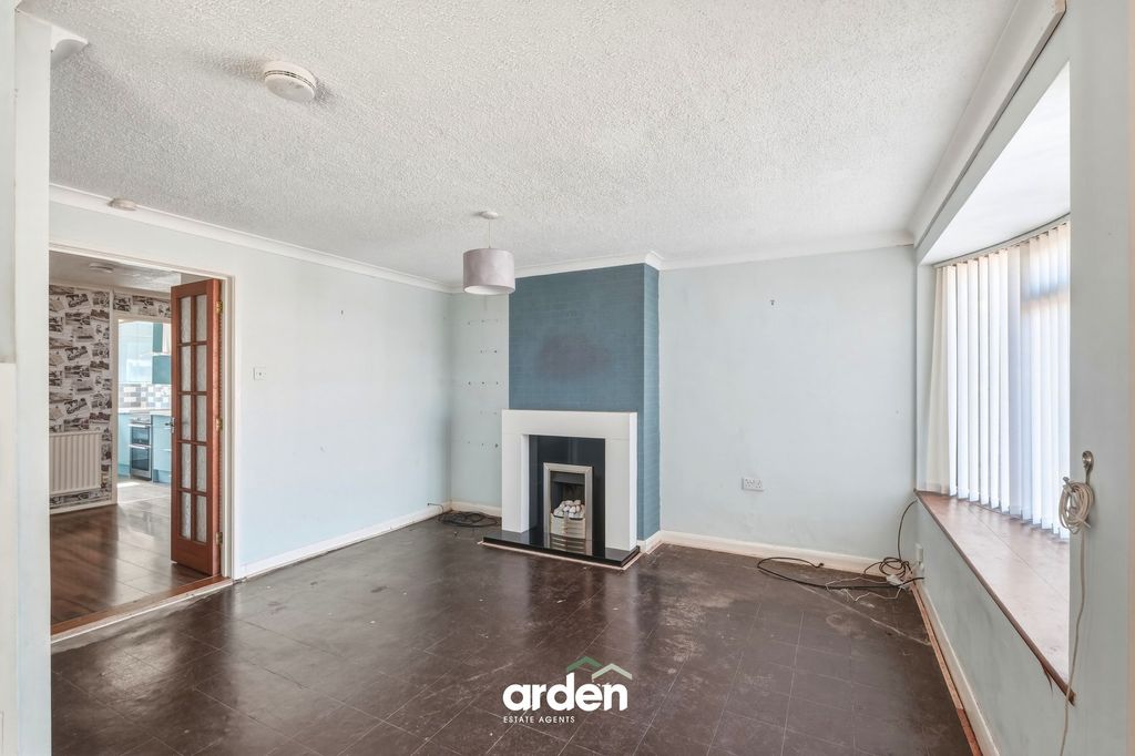 Property photo 2 of 13