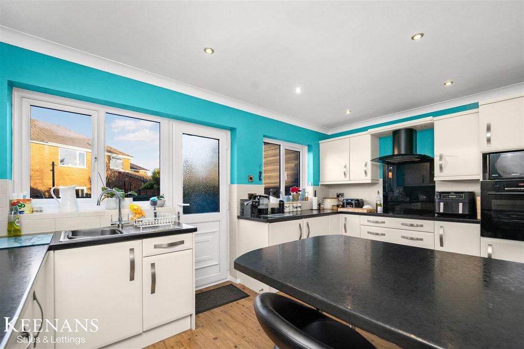 Property photo 3 of 21 3.Jpg