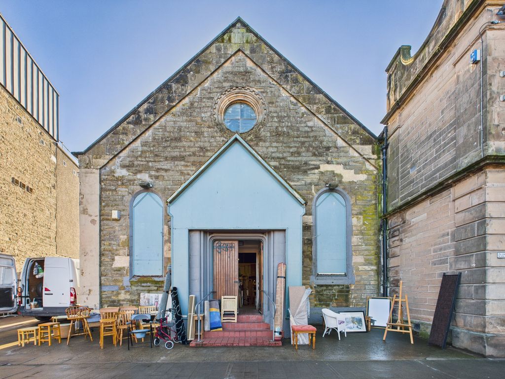 Property photo 1 of 12 Cam03481G0-Pr0119-Still008