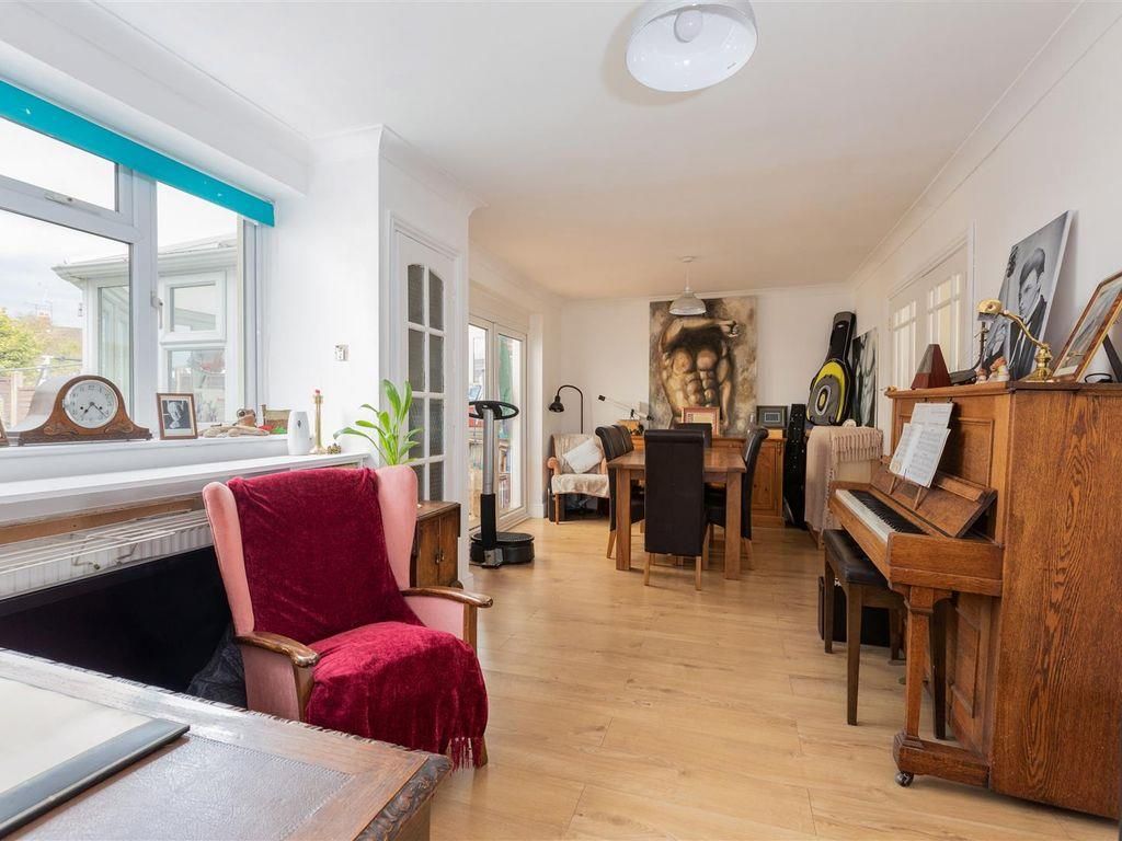 Property photo 3 of 12 52 Abbotts-New Family Room.Jpg